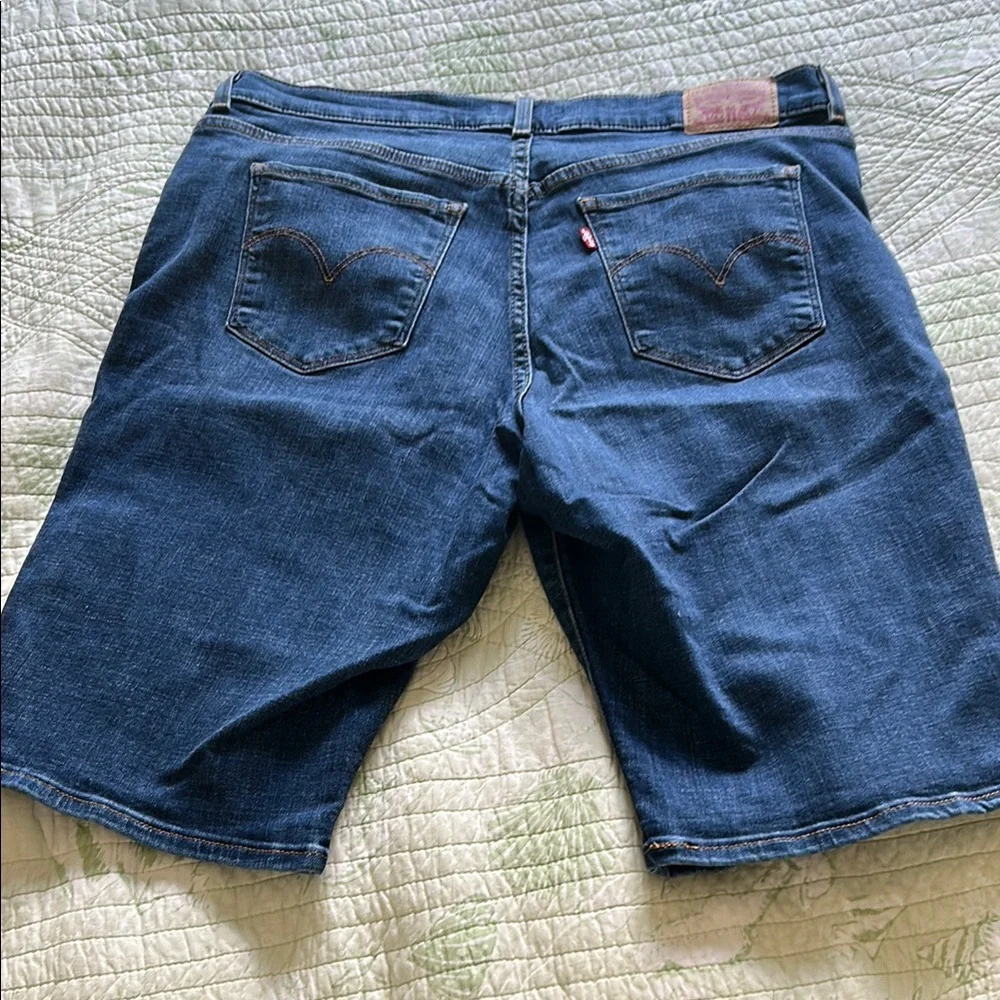 Levi's Blue Jean Classic Bermuda Shorts Relaxed Fit - Picture 2 of 6
